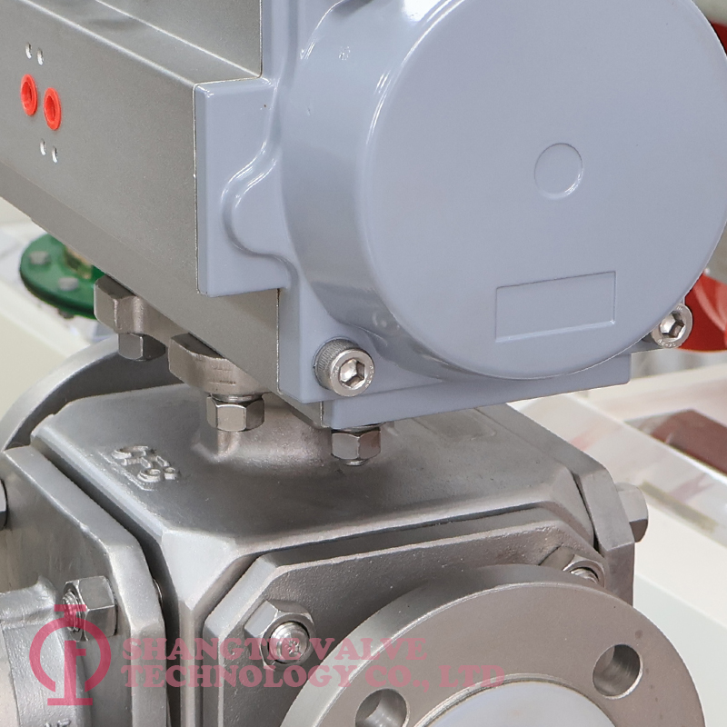Pneumatic Fluorine Lined Three Way Ball Valve detail 3