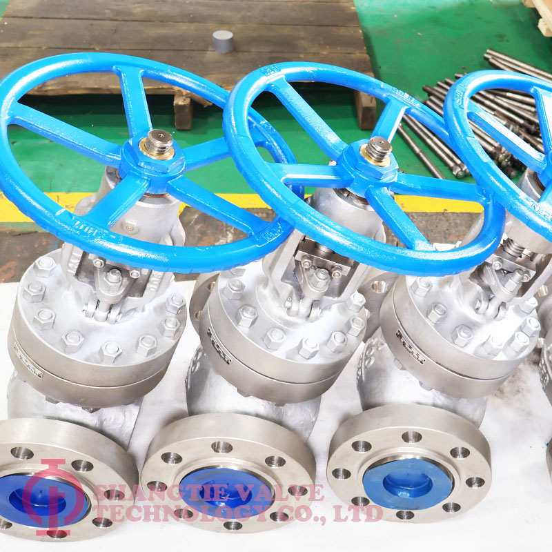 API High Pressure RTJ Flanged Stainless Steel CF8 Globe Valve detail 2