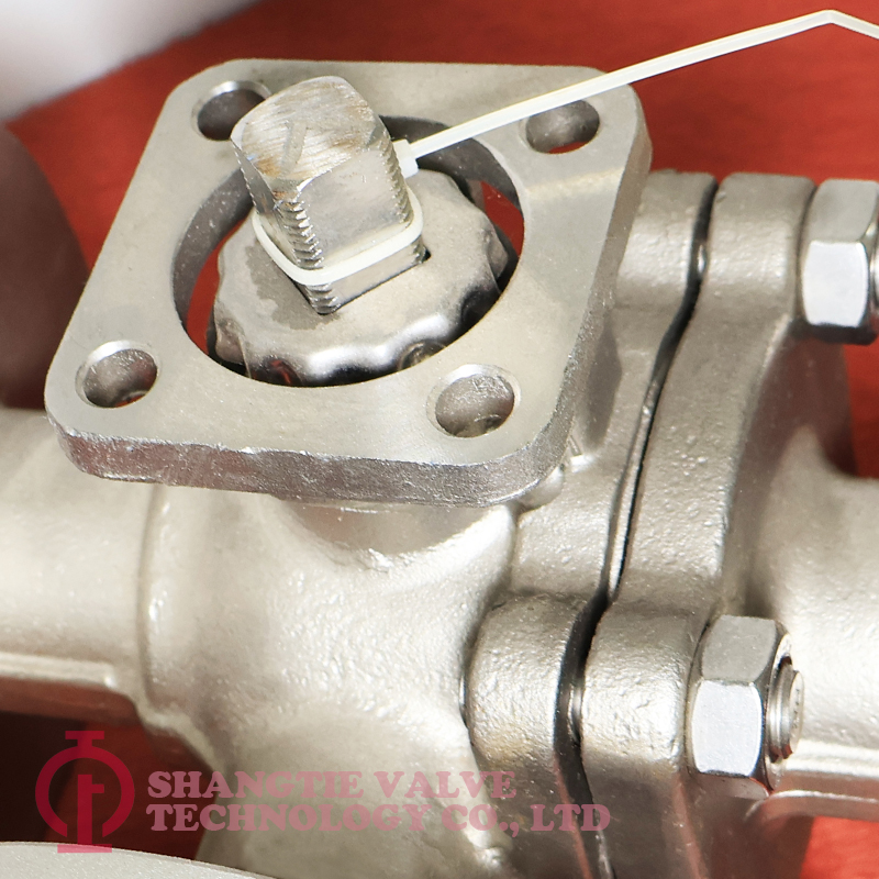 API Standard Manual Stainless Steel Flanged 3 Way Ball Valve detail 3